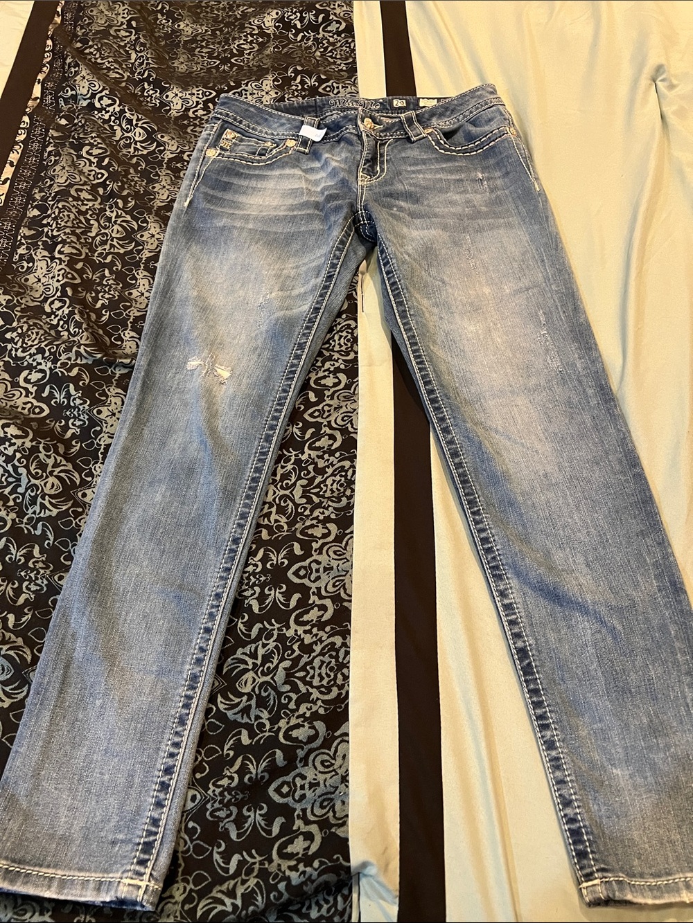 MISS ME Women's Light Blue Distressed Straight-Leg Jeans